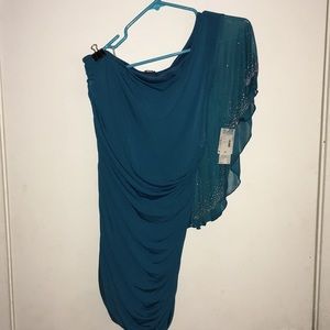 Ladies shoulder batwing dress